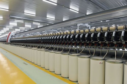 明盖恰乌尔纺织品公司两家毛线编织加工厂投入使用